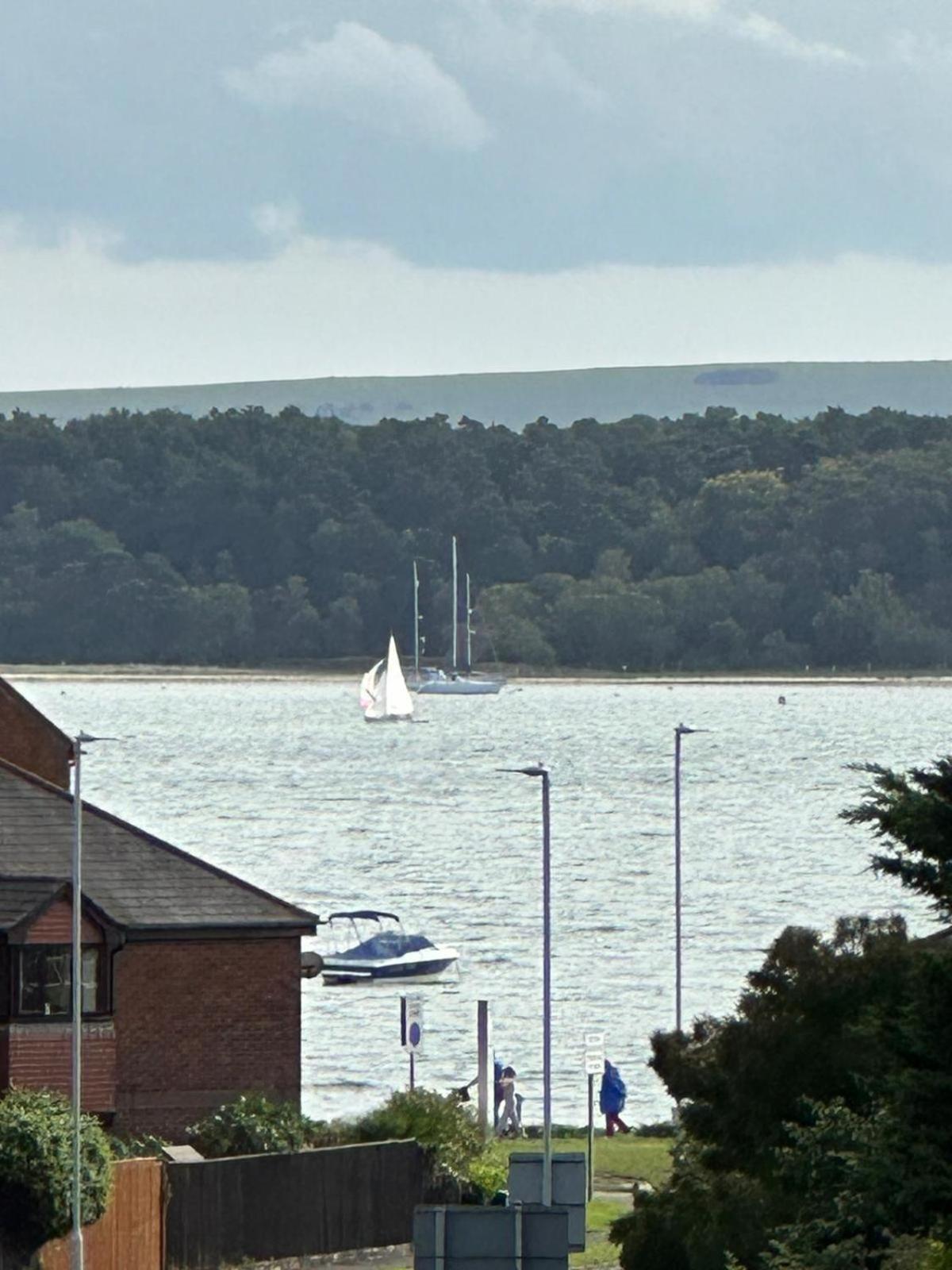 Brownsea Island View Penthouse Apartment Poole Exterior foto
